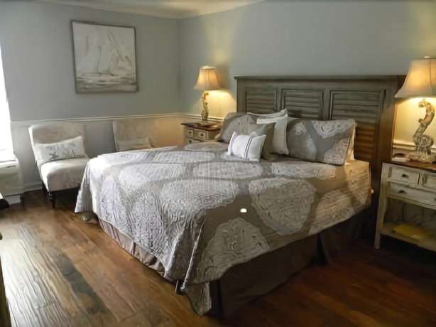Imagen de la habitación del Hotel Saint Simons Inn by the Lighthouse. Foto 11
