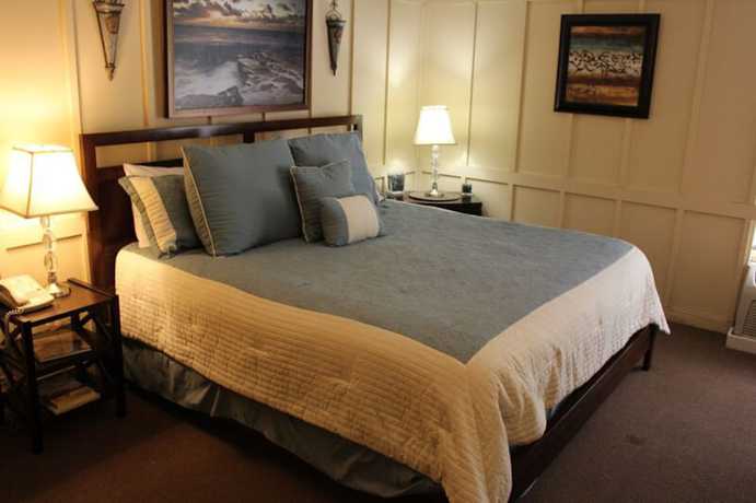 Imagen de la habitación del Hotel Saint Simons Inn by the Lighthouse. Foto 17