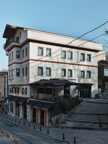 Imagen de los exteriores del Hotel Saint Sophia. Foto 11