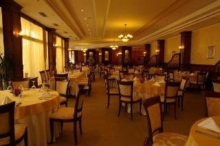 Imagen del bar/restaurante del Hotel Saint Spas Balneocomplex. Foto 3