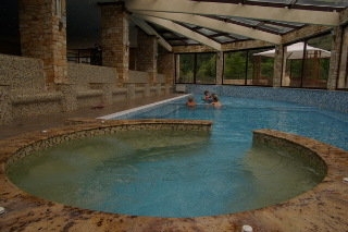 Imagen de la piscina del Hotel Saint Spas Balneocomplex. Foto 10