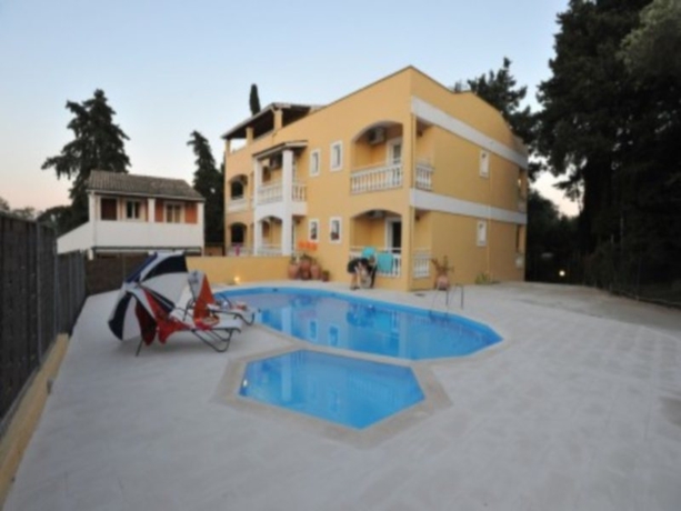 Imagen general del Hotel Saint Spiridon. Foto 4