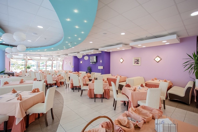 Imagen general del Hotel Saint Thomas Holiday Village. Foto 5