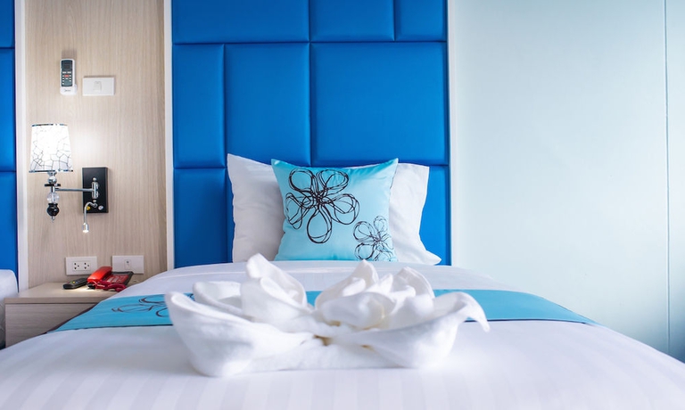 Imagen de la habitación del Hotel Saint Tropez Beach Resort. Foto 10