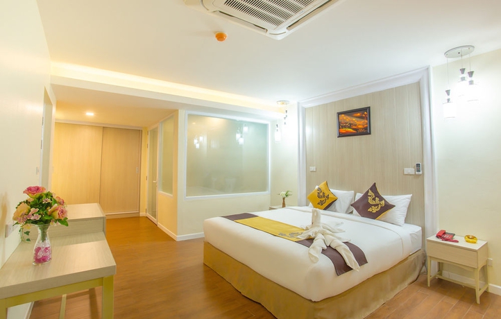 Imagen de la habitación del Hotel Saint Tropez Beach Resort. Foto 12