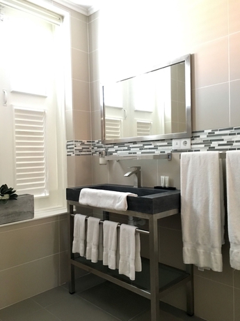 Imagen de la habitación del Hotel Saint Tropez Boutique. Foto 4