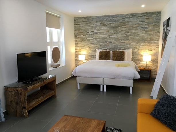 Imagen de la habitación del Hotel Saint Tropez Boutique. Foto 5