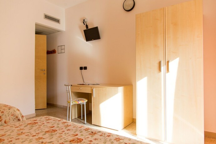 Imagen de la habitación del Hotel Saint Tropez, Pineto. Foto 22