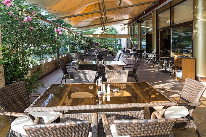 Imagen del bar/restaurante del Hotel Saint Valentine. Foto 4