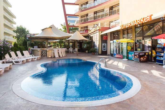 Imagen de la piscina del Hotel Saint Valentine. Foto 20
