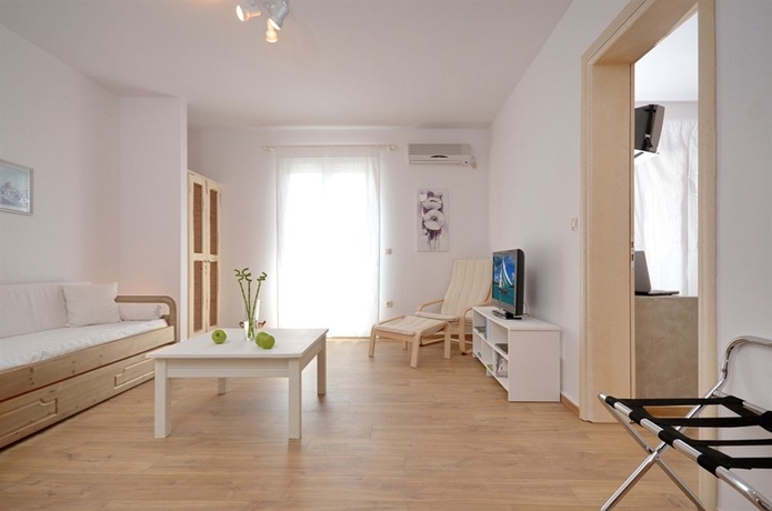 Imagen de los interiores del Hotel Saint Vlassis. Foto 13