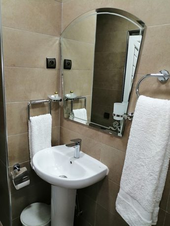 Imagen de la habitación del Hotel Saint-Antoine. Foto 8
