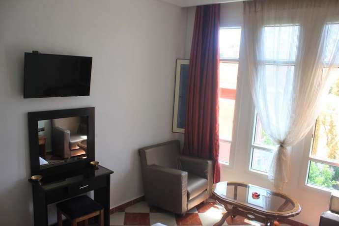 Imagen de la habitación del Hotel Saint-Antoine. Foto 10