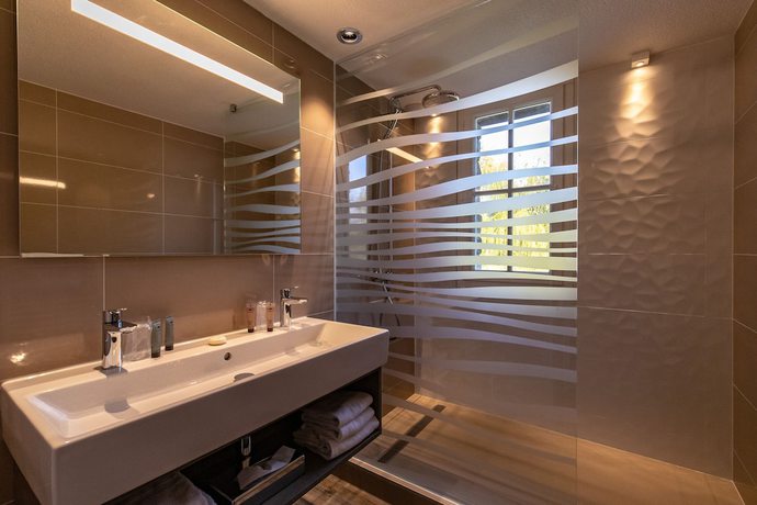 Imagen de la habitación del Hotel Saint-Malo Golf Resort. Foto 8