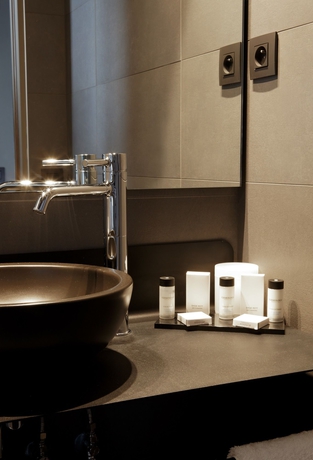 Imagen de la habitación del Hotel Saint-Marcel. Foto 13