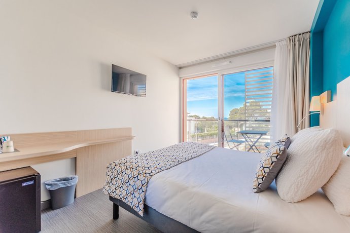 Imagen de la habitación del Hotel Saint-Raphael Le Dramont. Foto 6
