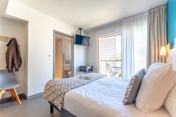 Imagen de la habitación del Hotel Saint-Raphael Le Dramont. Foto 12