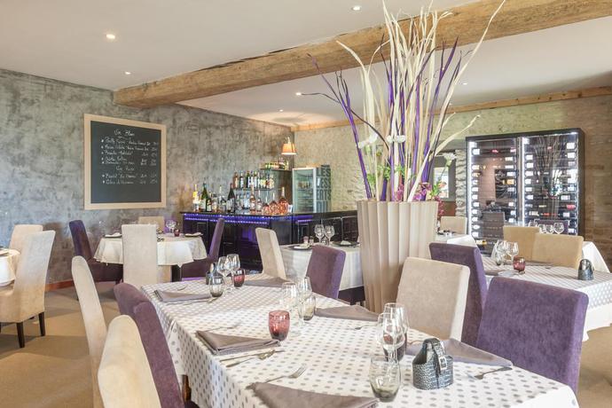 Imagen del bar/restaurante del Hotel Saint-Romain Logis. Foto 1