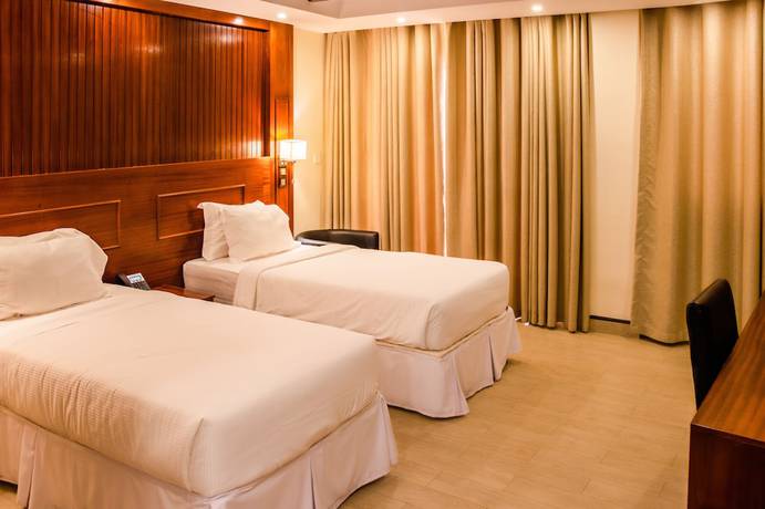 Imagen de la habitación del Hotel Sainte Famille. Foto 10