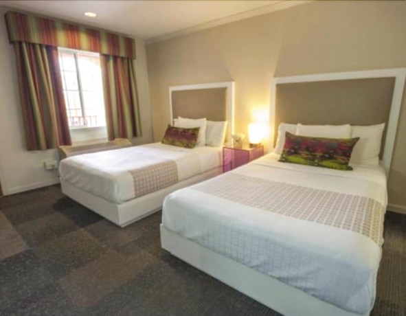 Imagen de la habitación del Hotel Sainte Famille. Foto 13