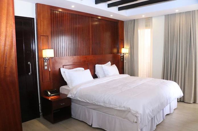 Imagen de la habitación del Hotel Sainte Famille. Foto 14