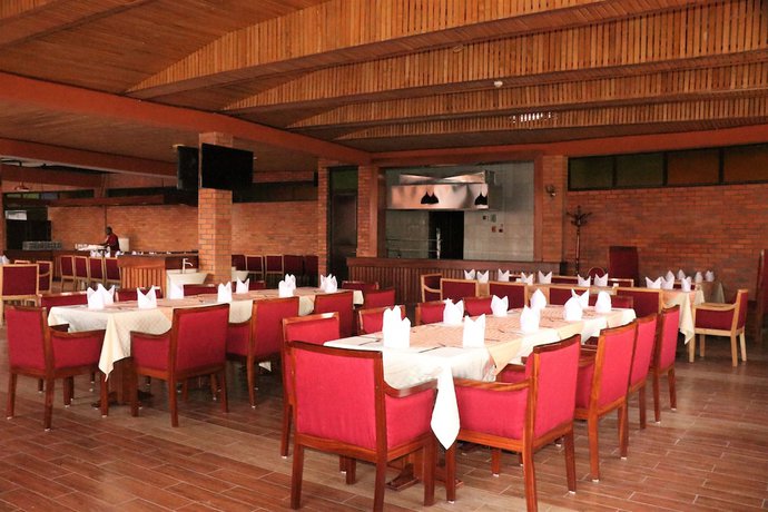 Imagen del bar/restaurante del Hotel Sainte Famille. Foto 6