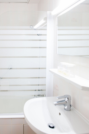 Imagen de la habitación del Hotel Sainte Rose. Foto 9