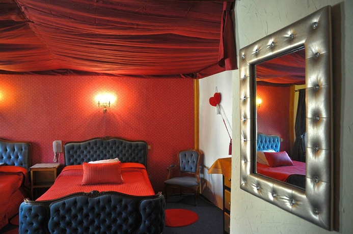 Imagen de la habitación del Hotel Saint-florent. Foto 2