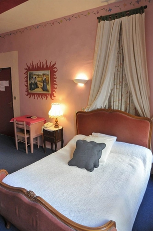 Imagen de la habitación del Hotel Saint-florent. Foto 3