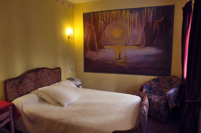 Imagen de la habitación del Hotel Saint-florent. Foto 4