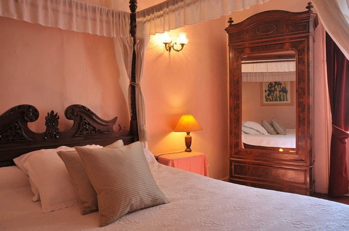 Imagen de la habitación del Hotel Saint-florent. Foto 5