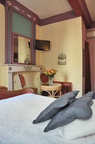 Imagen de la habitación del Hotel Saint-florent. Foto 8