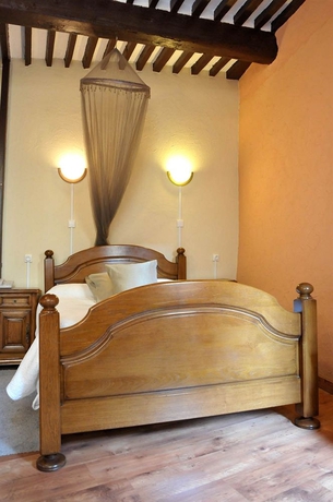 Imagen de la habitación del Hotel Saint-florent. Foto 9