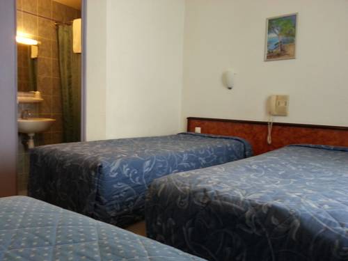 Imagen de la habitación del Hotel Saint-hubert, Bercy-Gare de Lyon. Foto 6