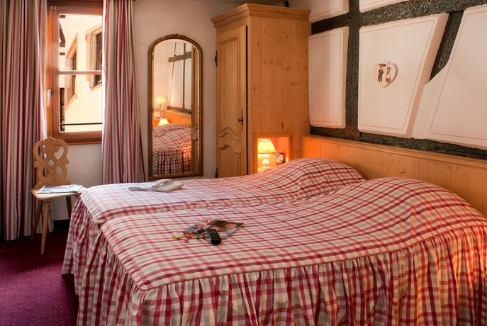 Imagen de la habitación del Hotel Saint-martin. Foto 13