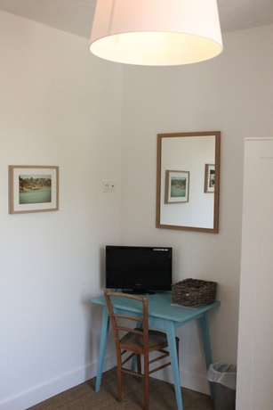 Imagen de la habitación del Hotel Saint-michel. Foto 8