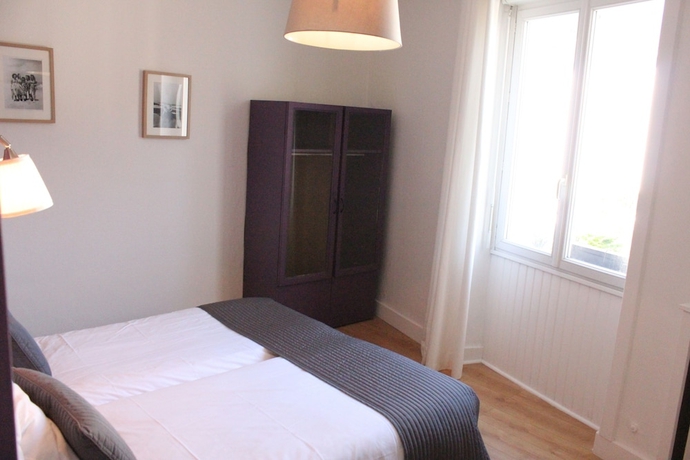 Imagen de la habitación del Hotel Saint-michel. Foto 13