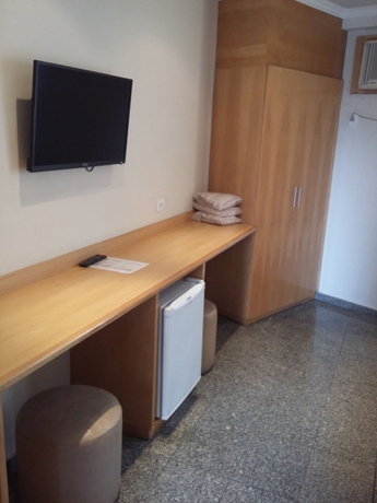 Imagen de la habitación del Hotel Saionara. Foto 12