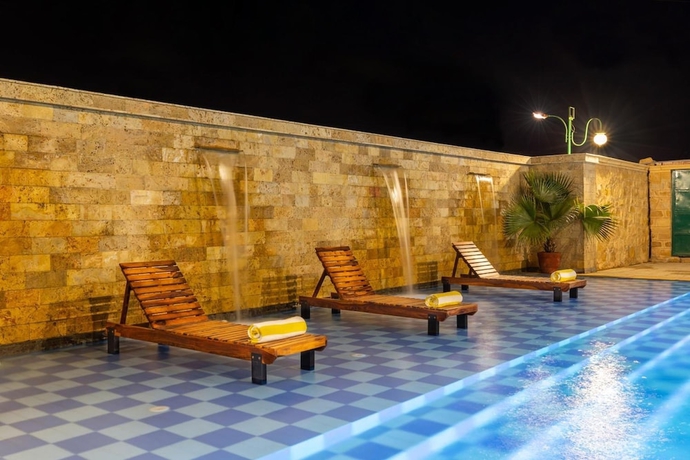 Imagen de la piscina del Hotel Saira Fort Sarovar Portico, Jaisalmer. Foto 18