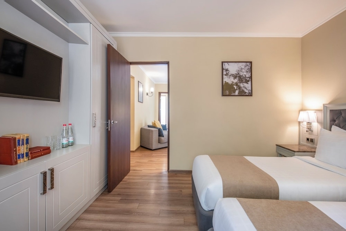 Imagen de la habitación del Hotel Sairme Resort. Foto 19