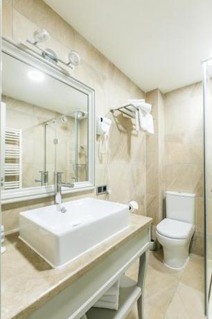 Imagen de la habitación del Hotel Sairme South. Foto 8