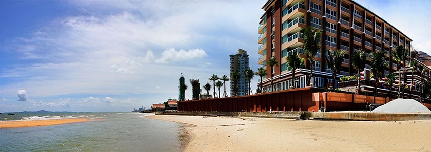 Imagen de los exteriores del Hotel Saisawan Beach Resort. Foto 3