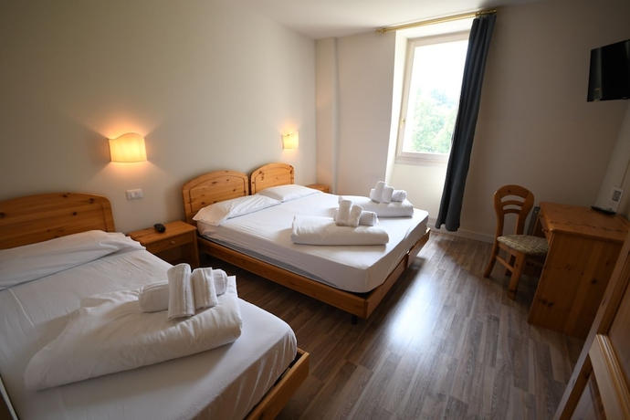 Imagen de la habitación del Hotel Saisera. Foto 5