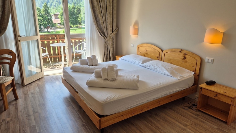Imagen de la habitación del Hotel Saisera. Foto 6
