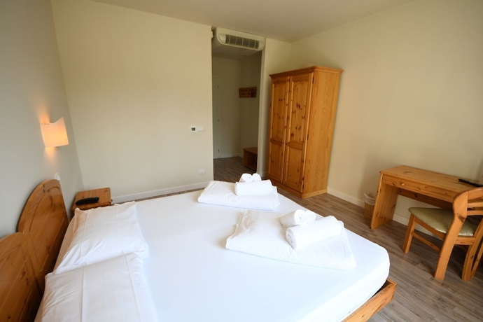 Imagen de la habitación del Hotel Saisera. Foto 9