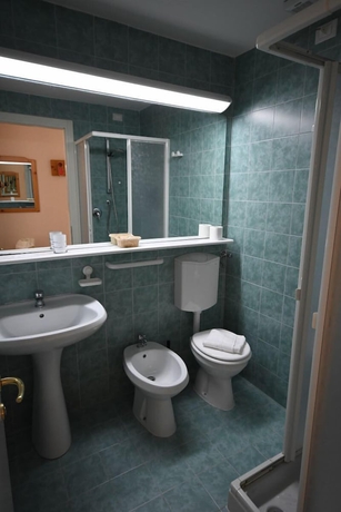 Imagen de la habitación del Hotel Saisera. Foto 13