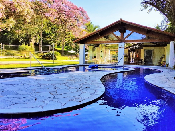 Imagen de la piscina del Hotel Saison Resort & Spa. Foto 16