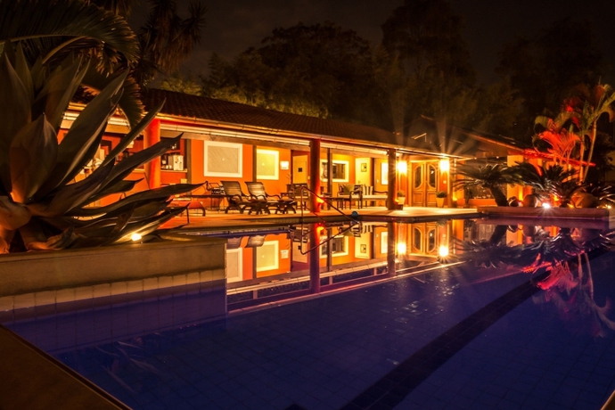 Imagen de la piscina del Hotel Saison Resort & Spa. Foto 17