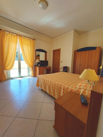 Imagen de la habitación del Hotel Sait. Foto 9