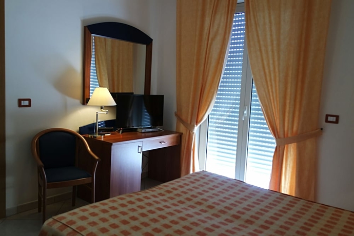 Imagen de la habitación del Hotel Sait. Foto 10